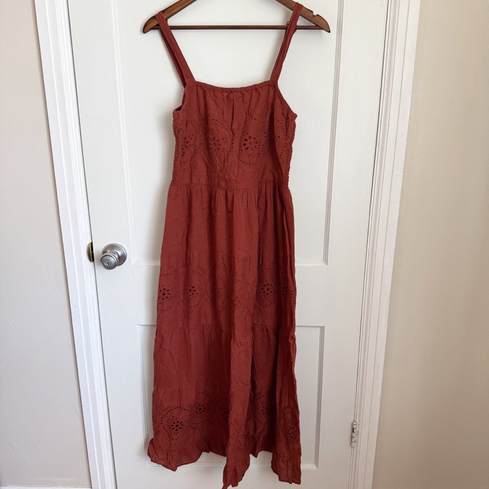 Elegant Rust Sleeveless Dress